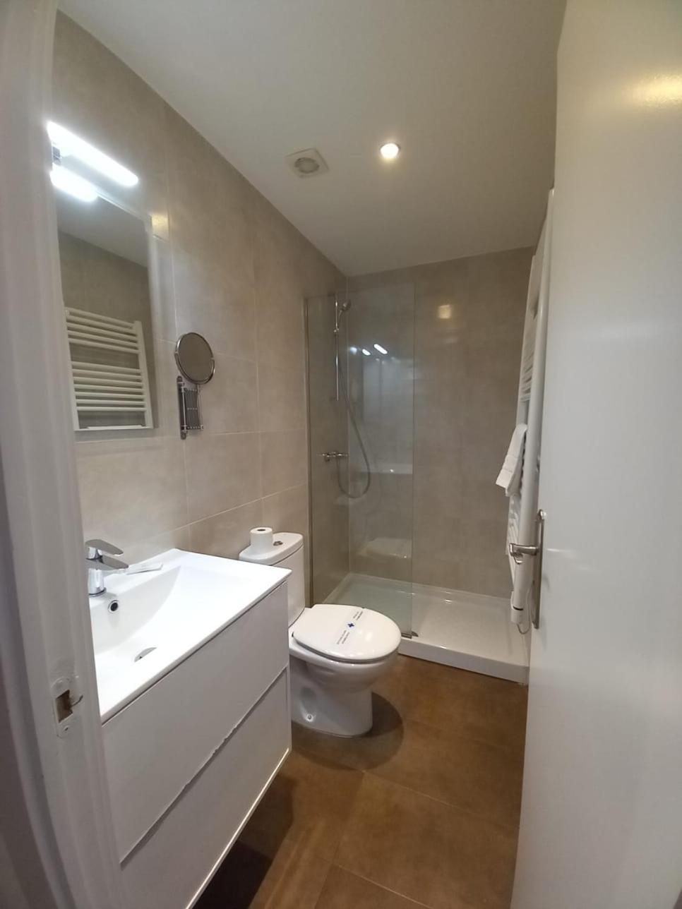 Hotel Kathmandu Pas De La Casa Zewnętrze zdjęcie
